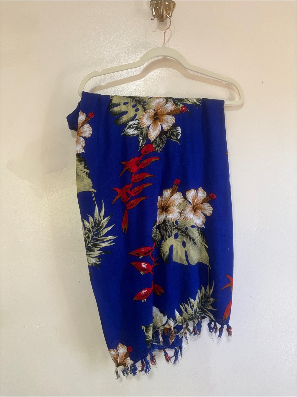 Large Tropical Floral Sarong Beach Wrap Fringe Vacation Resort Boho Hibiscus